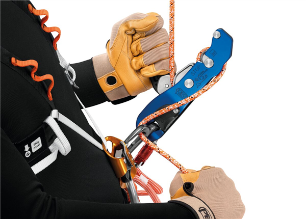 Corde statique 7mm orange, 14 kN, 32g, CAVING LINE, PETZL
